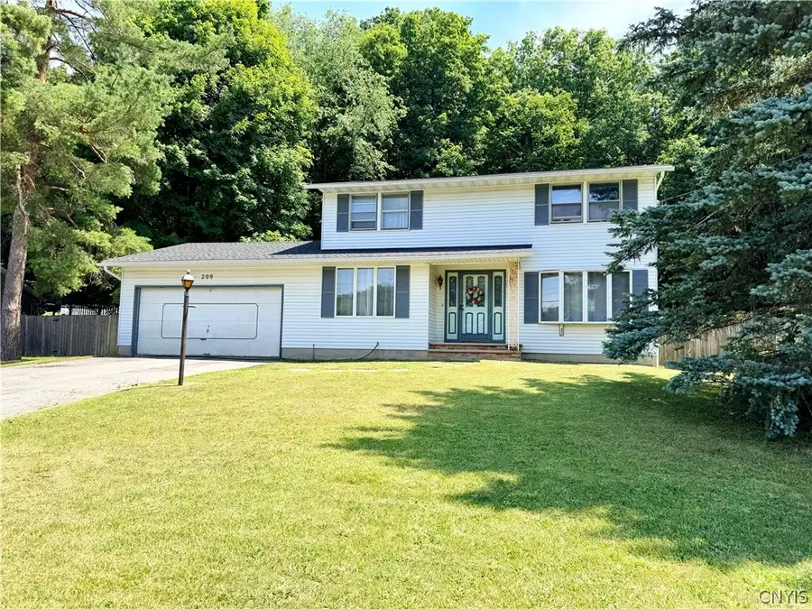 209 Merriwether Drive, Syracuse, NY 13219 - #2