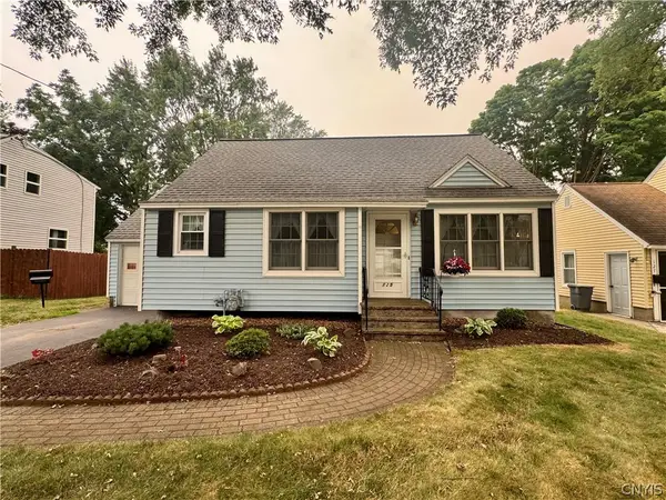 125 Crystal Drive, North Syracuse, NY 13212