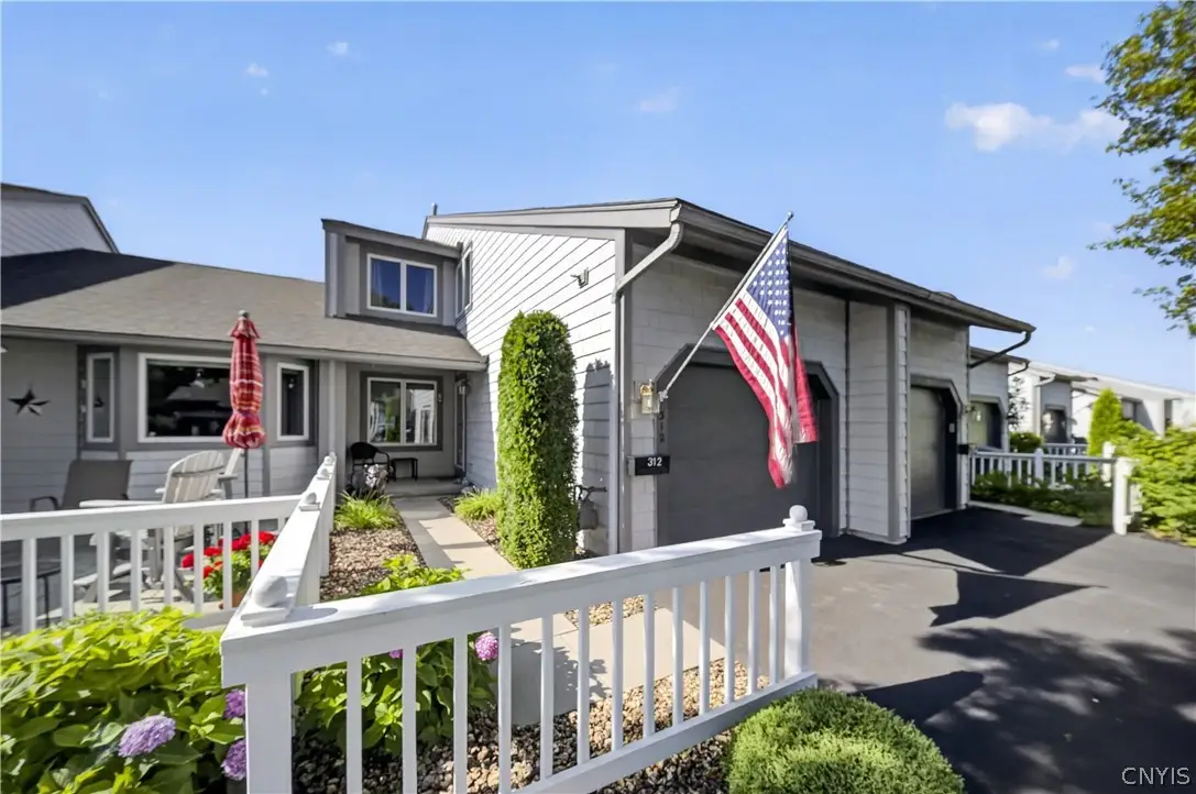 312 Summerhaven Drive N, East Syracuse, NY 13057 - #1