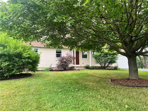 8615 Weaver Road, Cicero, NY 13039