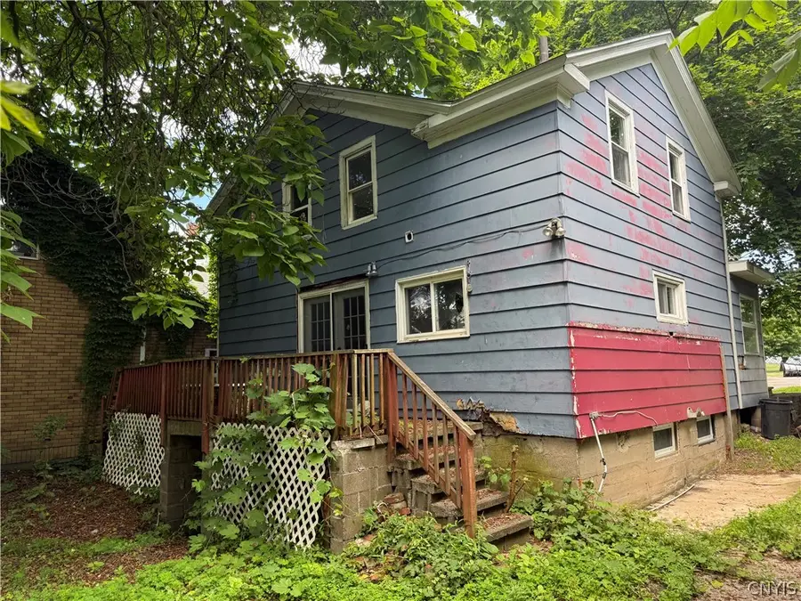 94 E Schuyler Street, Oswego, NY 13126 - #3