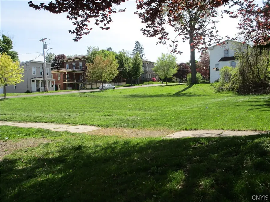 33,37 W Cayuga Street, Oswego, NY 13126 - #2