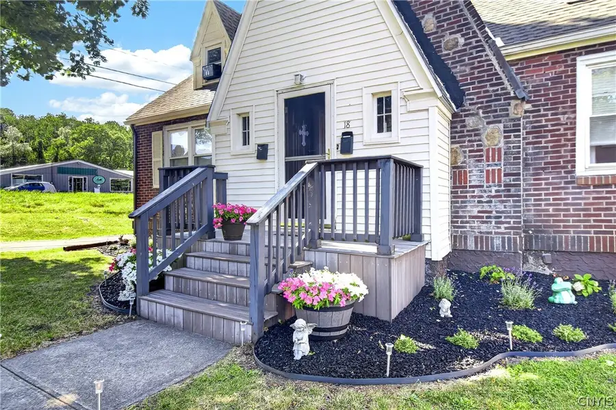 18 Fairdale Pl, Whitesboro, NY 13492 - #3