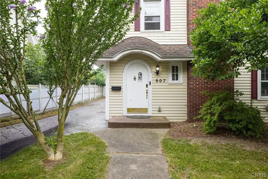 607 Laurelton Road, Rochester, NY 14609 - #2