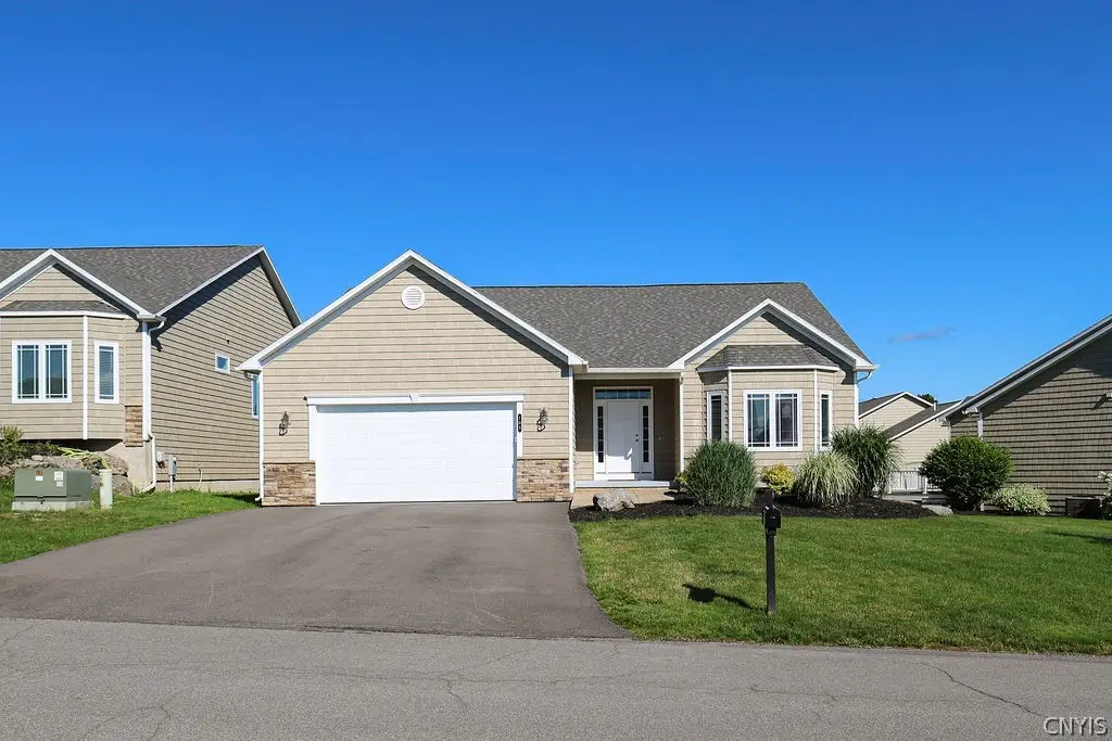 105 Austin Meadows Drive S, Manlius, NY 13104 - #1