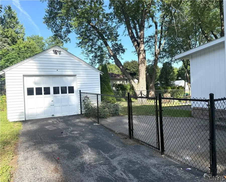 3 Marks Place, New Hartford, NY 13413 - #2