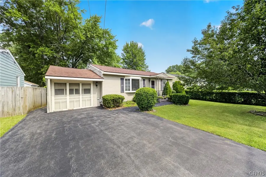 305 Hanover Avenue, Liverpool, NY 13088 - #3