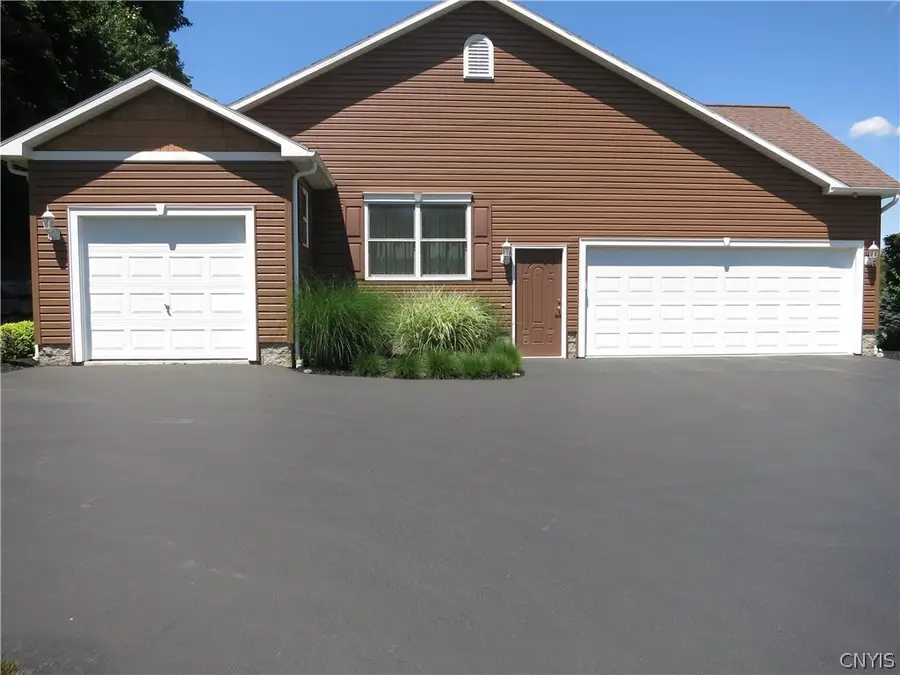 107 Schuyler Drive, Chittenango, NY 13037 - #3