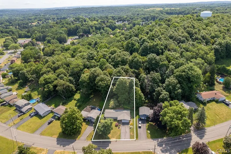 307 Oakridge Drive, Camillus, NY 13031 - #3