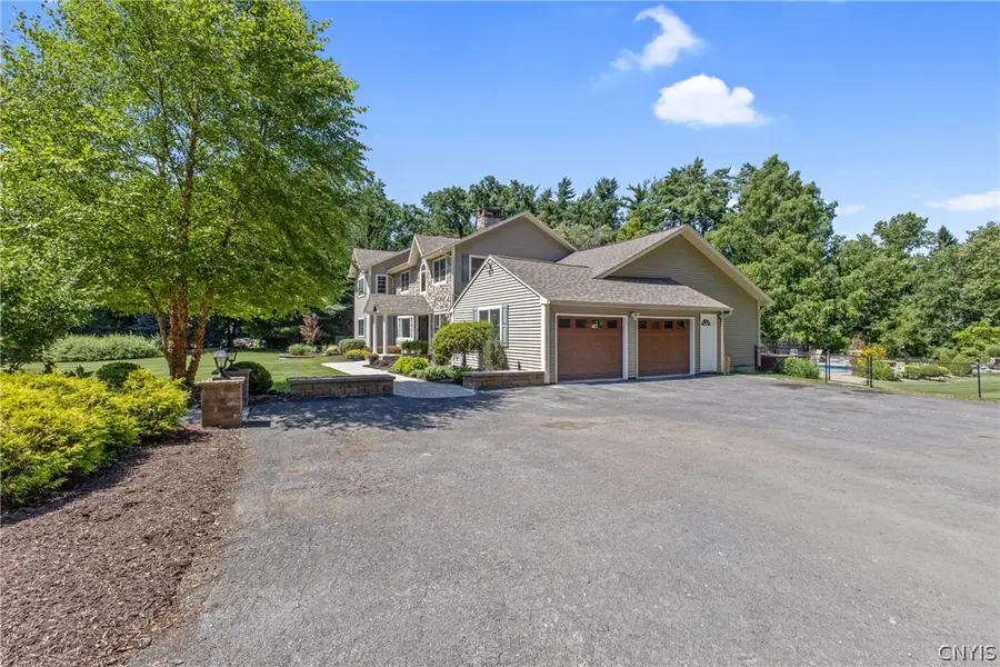 5360 Onondaga Road, Camillus, NY 13031 - #3