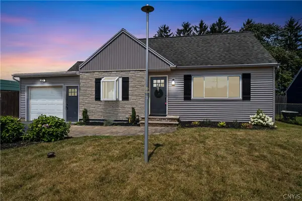 146 Dolshire Dr, Syracuse, NY 13212