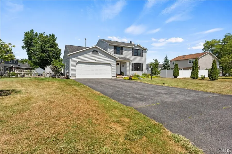 8600 Snowshoe Trail, Cicero, NY 13039 - #2