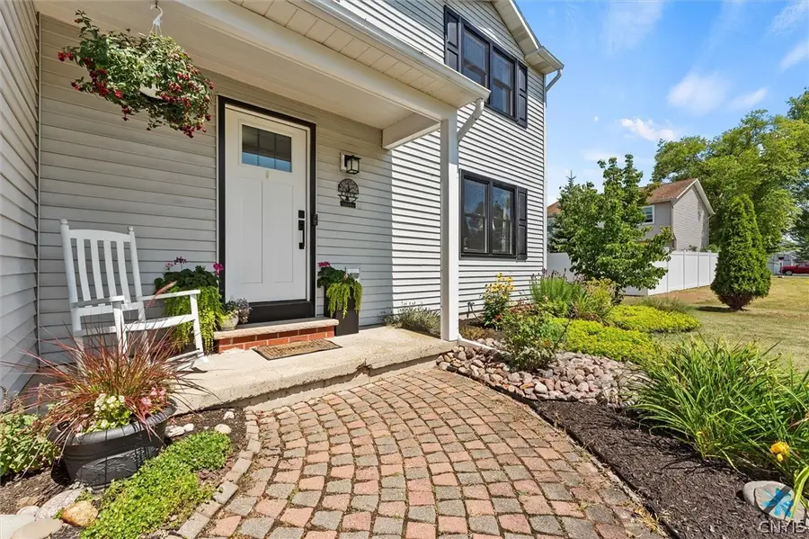8600 Snowshoe Trail, Cicero, NY 13039 - #3