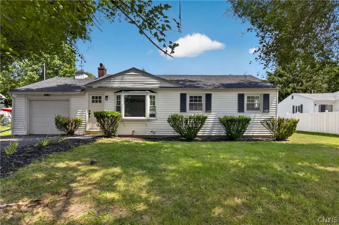 102 Sunnyfield Road, Camillus, NY 13031 - #1