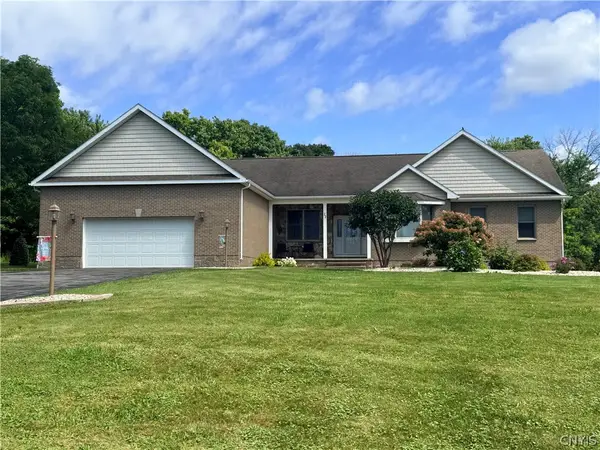 22 Stone Ridge Drive, Oswego, NY 13126