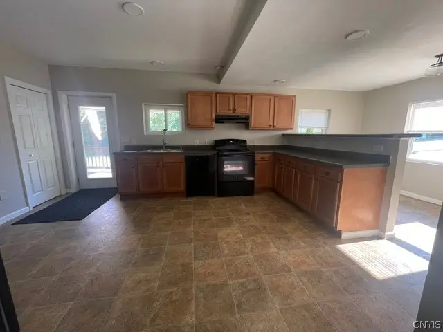 703 Seward Street, Fulton, NY 13069 - #3