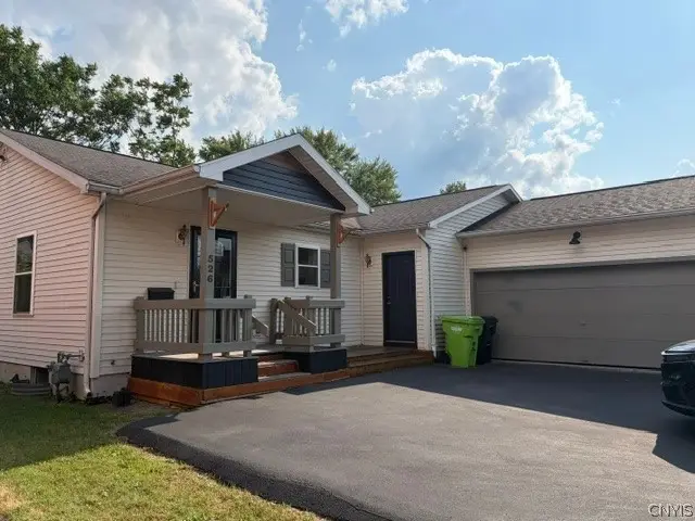 526 Delmar Place, Syracuse, NY 13208 - #3
