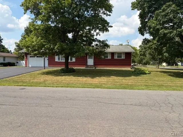 4875 Thornwood Drive, Liverpool, NY 13088 - #1