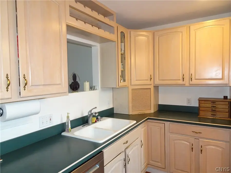 5342 Bunker Hill, Syracuse, NY 13207 - #3
