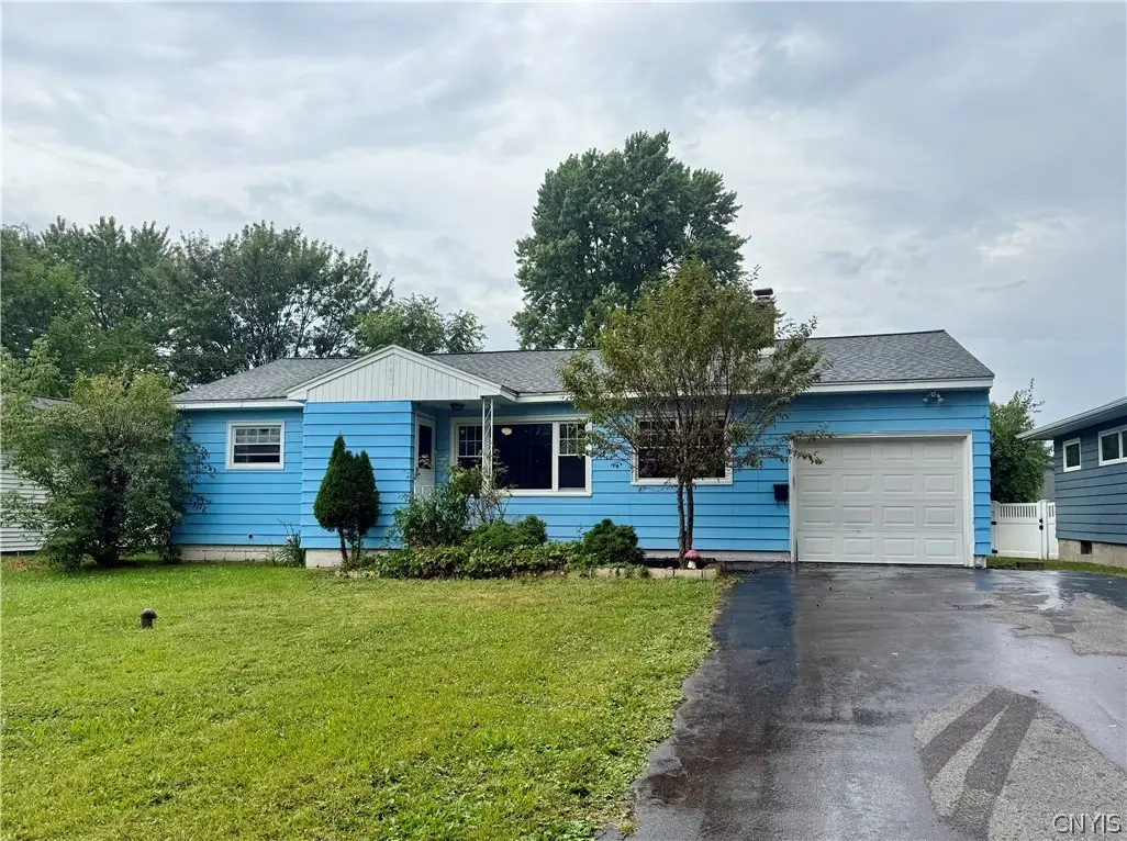 105 Traister Drive, Liverpool, NY 13088 - #1