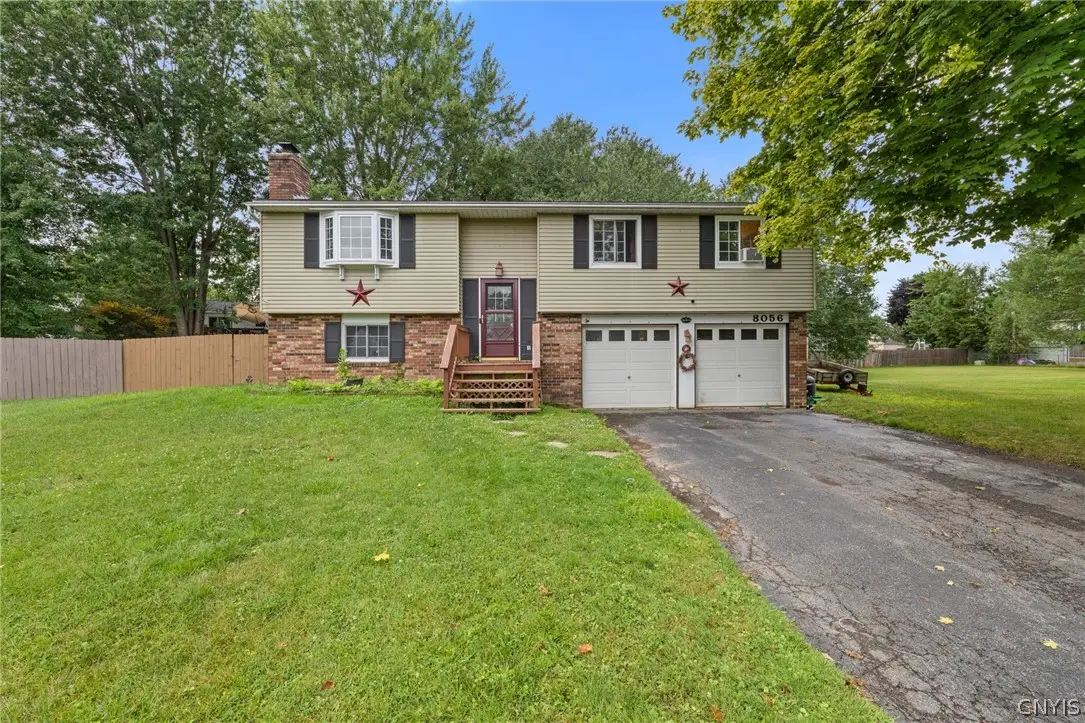 8056 Beacon Hill Circle, Liverpool, NY 13090 - #1