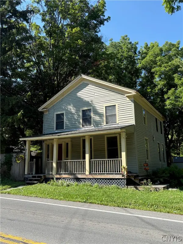 8590 Green Lakes Road, Fayetteville, NY 13066