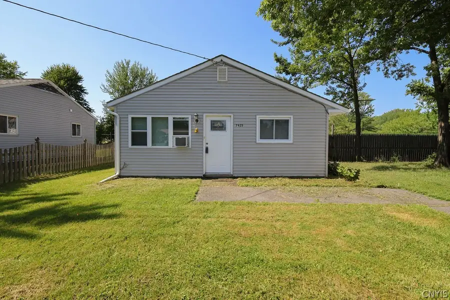 7925 Galileo Circle, Bridgeport, NY 13030 - #2