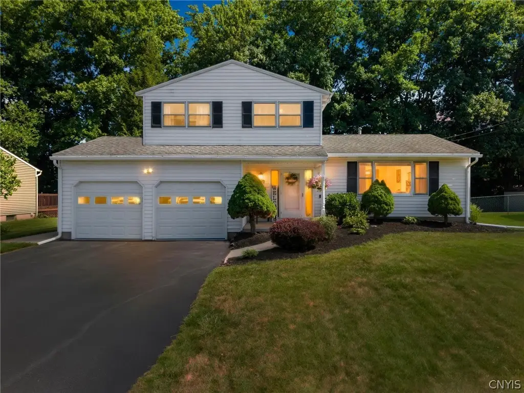 7433 Thunderbird Road, Liverpool, NY 13088 - #1
