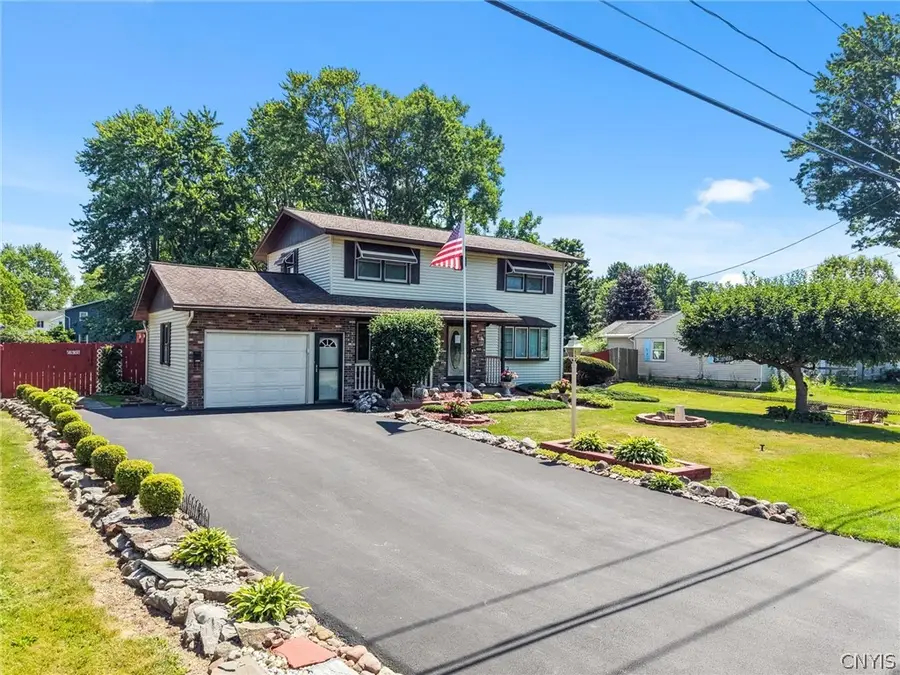6894 Larkin Street, Liverpool, NY 13088 - #2