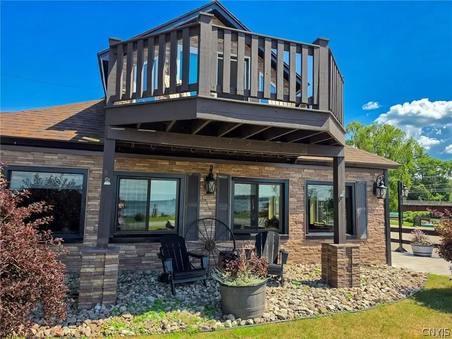 6266 Lakeshore Road S, Canastota, NY 13032 - #2