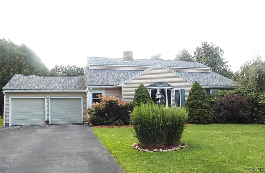 5 Lower Woods Rd S, New Hartford, NY 13413 - #2