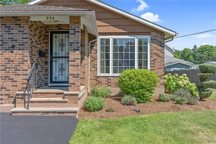 224 Kenwick Drive, Syracuse, NY 13208 - #2