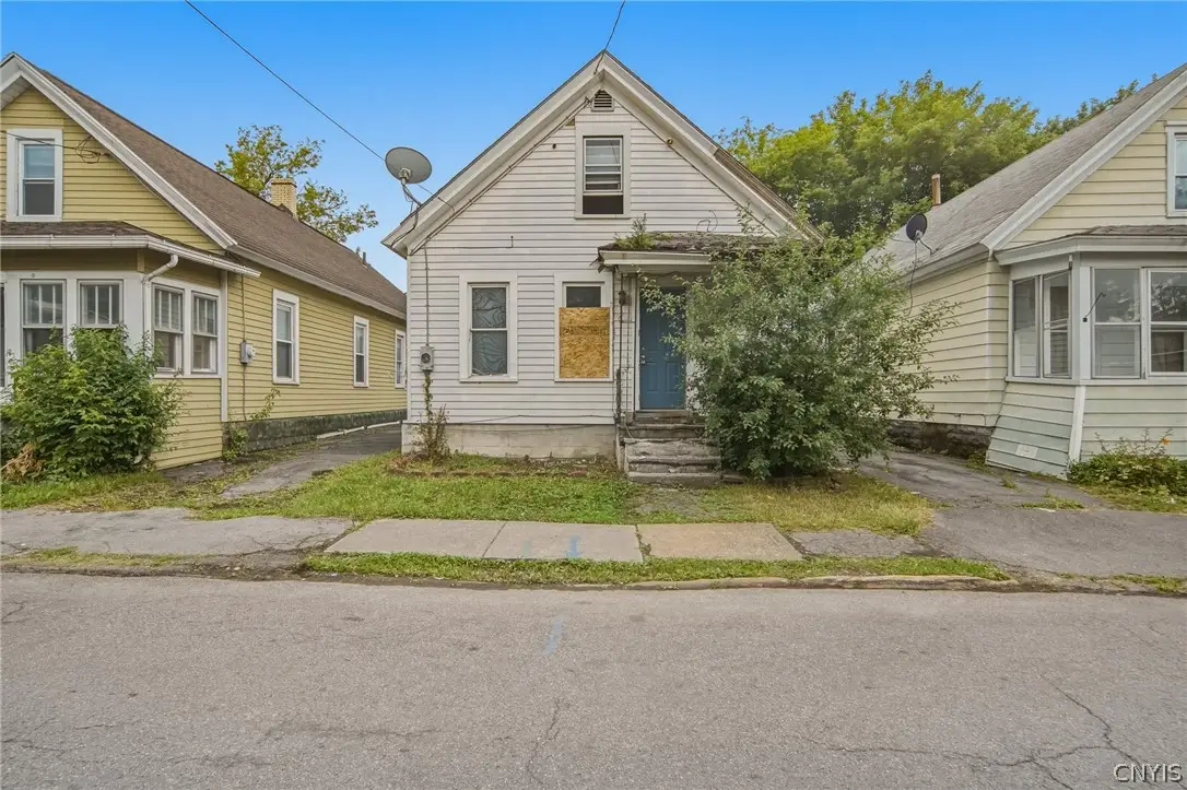 111 Lawrence Street, Syracuse, NY 13208 - #1