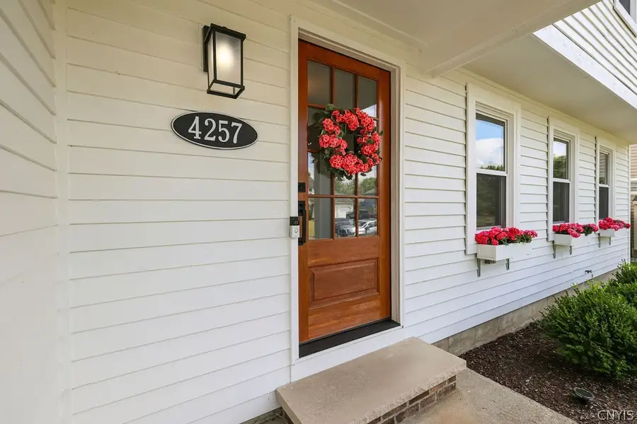 4257 Mayfair Circle, Liverpool, NY 13090 - #2
