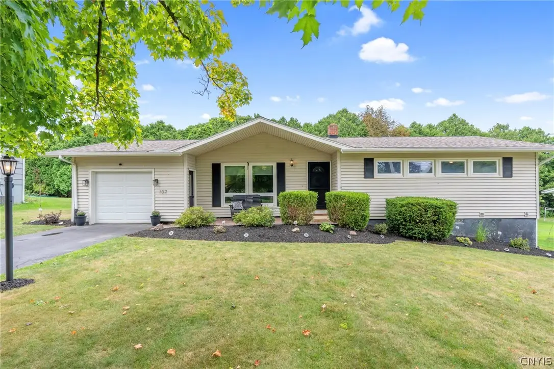 107 Sylvan Way, Camillus, NY 13031 - #1