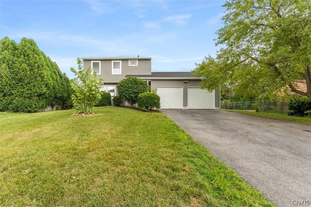 8415 Lace Bark Lane, Liverpool, NY 13090 - #1