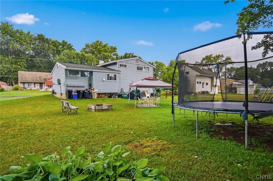 16 Huckleberry Lane, Liverpool, NY 13090 - #3