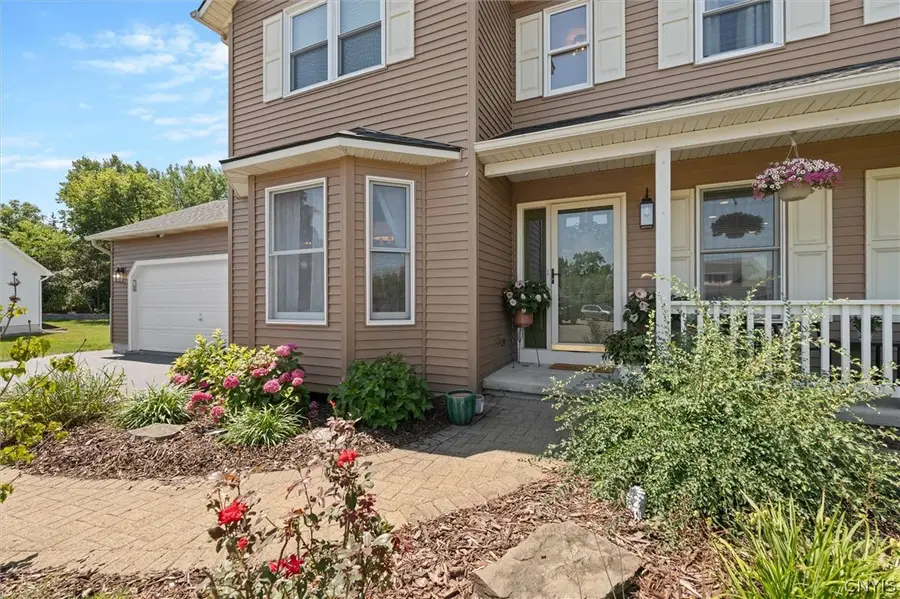 4325 Lazybrook Circle, Liverpool, NY 13088 - #3