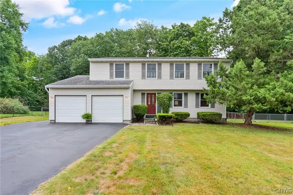 8154 Dexter Parkway, Baldwinsville, NY 13027