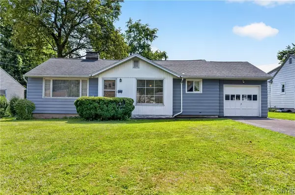 14 Pickwick Rd, Syracuse, NY 13214