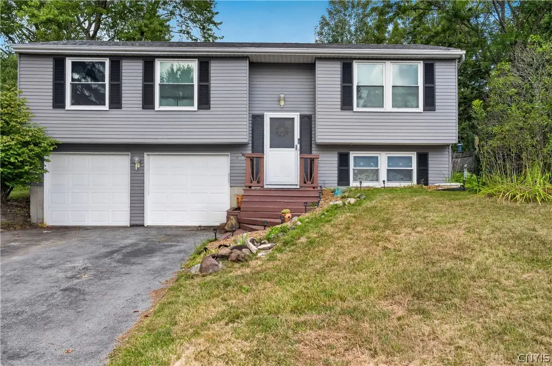 8191 Mantova Dr, Clay, NY 13041 - #1