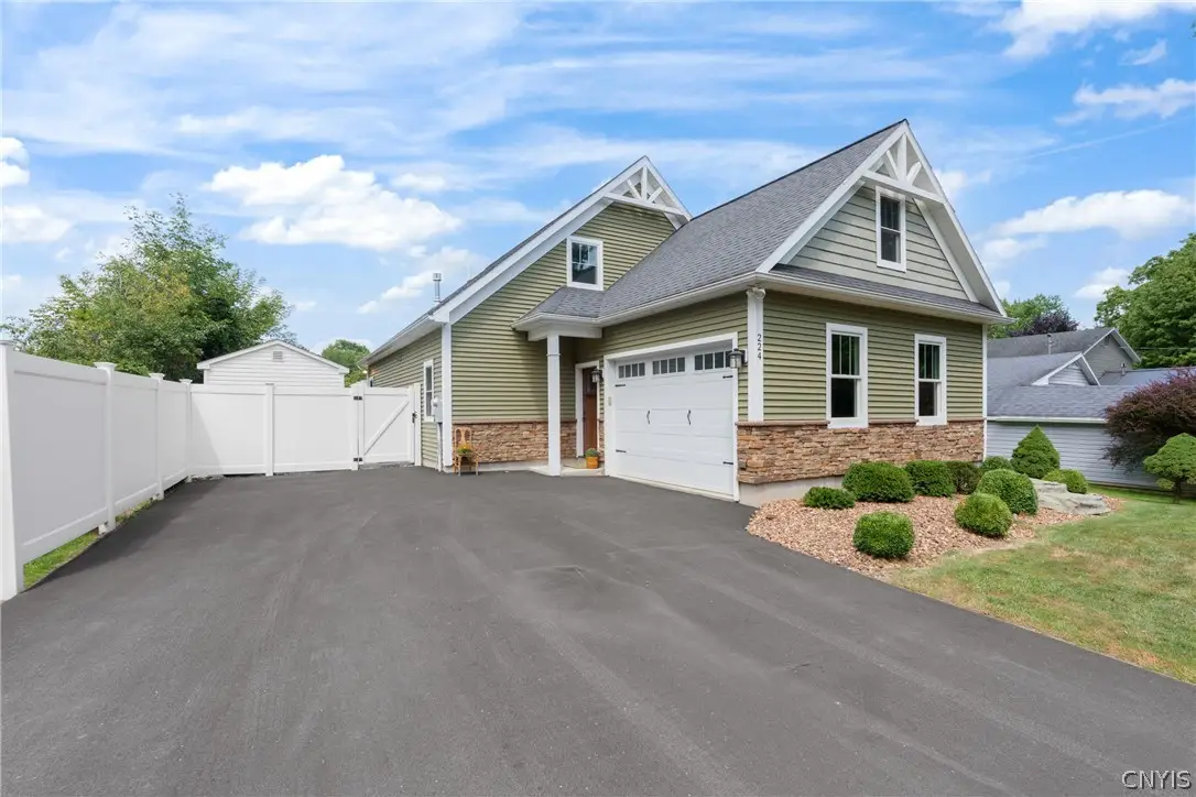 224 Commane Road W, Baldwinsville, NY 13027 - #1