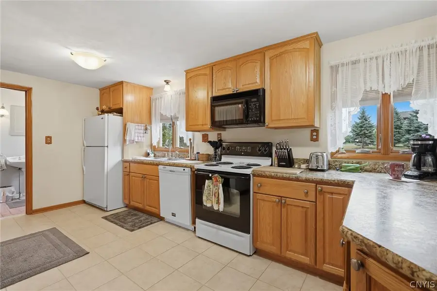 111 Patricia Drive, Syracuse, NY 13212 - #3