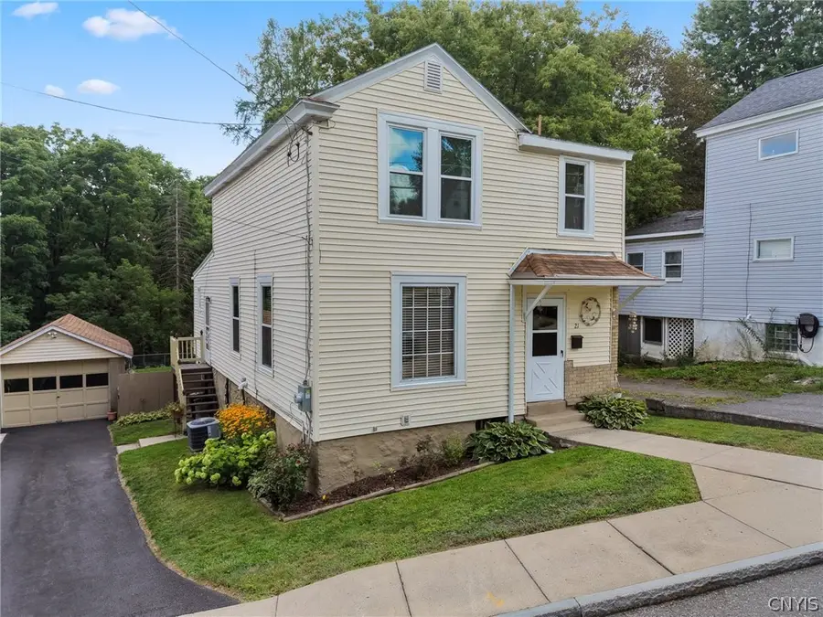 21 Elderkin Avenue, Camillus, NY 13031 - #3