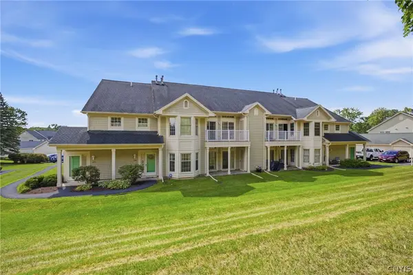 1206 Greymoor, Baldwinsville, NY 13027