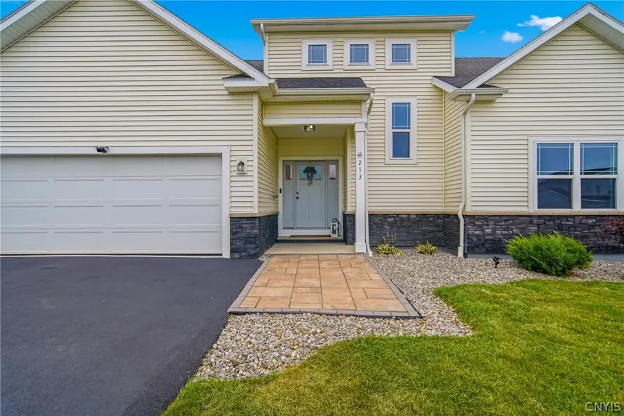 213 Bloomfield Street, Baldwinsville, NY 13027 - #2