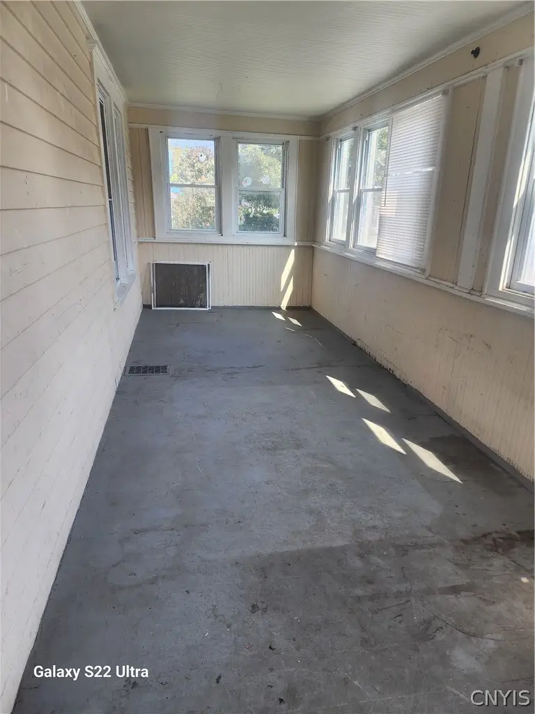 337 Roxford Road N, Syracuse, NY 13208 - #3