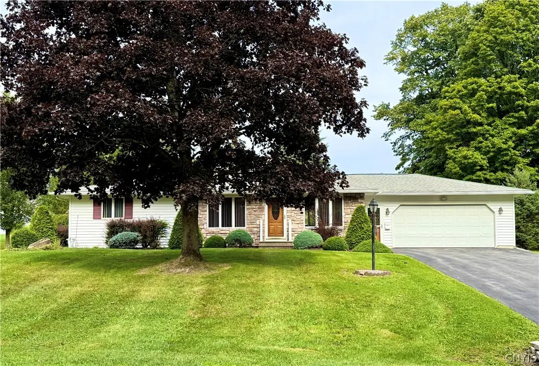 155 Valley View Road, New Hartford, NY 13413 - #1