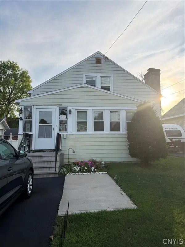 104 Roxford Road S, Syracuse, NY 13208