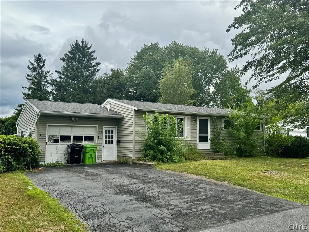 119 Ontario Place, Liverpool, NY 13088 - #1